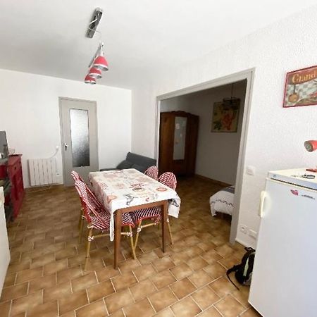 Studio En Rez-De-Chaussee Tout Equipe Jullianges Zewnętrze zdjęcie